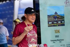 BIB: 
                            <button type="button" onclick="openModal(27888012)" class="btn btn-primary btn-sm float-right btn-popup" data-toggle="modal" data-target=".modal-high-quality">
                        <i class="fas fa-shopping-cart"></i> Add to Cart
                    </button>
                                            <button type="button" onclick="isThisMe(27888012, true)" class="btn btn-success btn-sm float-right btn-popup btn-isme hidden" data-toggle="tooltip" data-placement="bottom" title="นี่คือรูปของคุณใช่ไหม คลิกที่นี่เพื่อเอาเข้าอัลบั้ม">
                        <i class="fas fa-plus"></i> Add to album
                    </button>
                    <button type="button" onclick="isThisMe(27888012, false)" class="btn btn-warning btn-sm float-right btn-popup btn-isnotme hidden">
                        <i class="fas fa-ban"></i> Remove from album
                    </button>